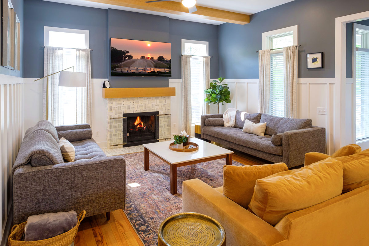 Large rental houses in Sawyer, Michigan.